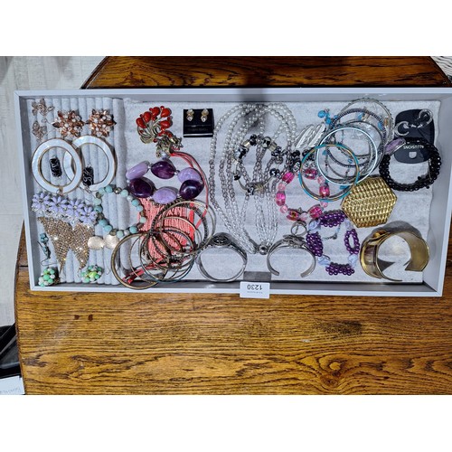 1230 - Fashion and Vintage Jewellery (stand not included)