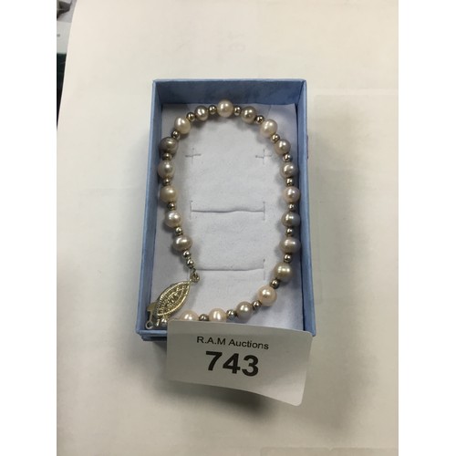 743 - Genuine Pearl Bracelet