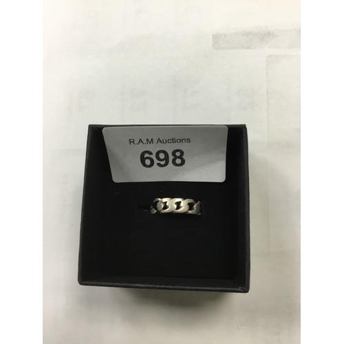 Lot 698       