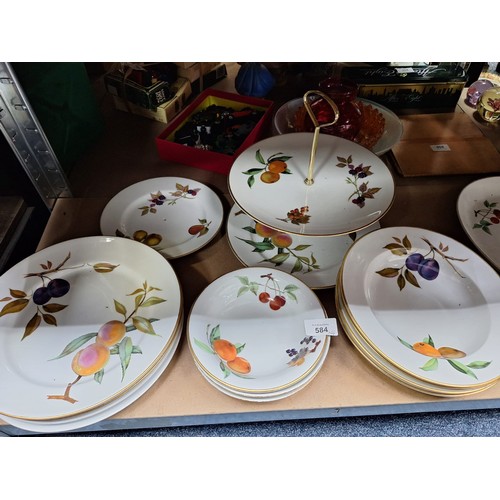 584 - Royal Worcester Ware x14 To Include Plates, Cake Stand, Bowls Etc