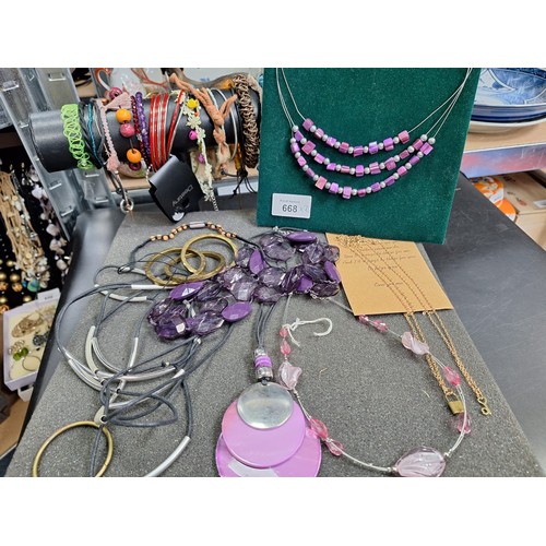 668 - Fashion and Vintage Jewellery To Include Bangles, Chains and Necklaces