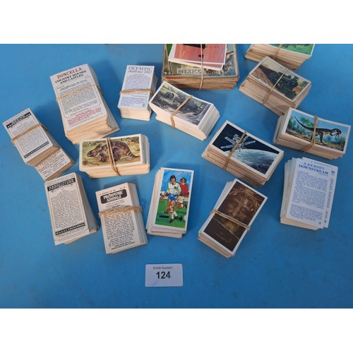 124 - Full Box Of Over 1000 Various Tea and Cigarette Cards (unsorted)