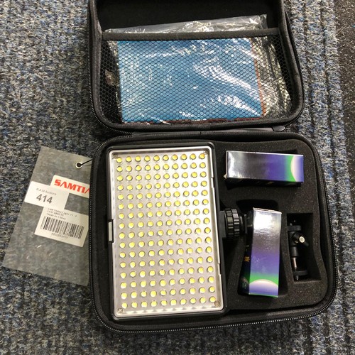 414 - New In The Case Samtian Photo Light and Accessories