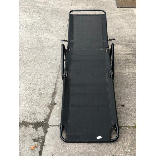 143 - Garden Sunbed In Black In Good Condition