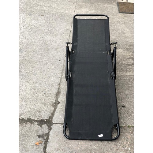 142 - Garden Sunbed In Black In Good Condition