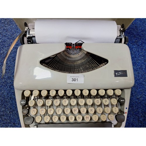 301 - Vintage Cased Tippy Typewriter In Great Condition