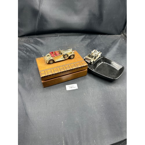 761 - Vintage car      +vintage car tray