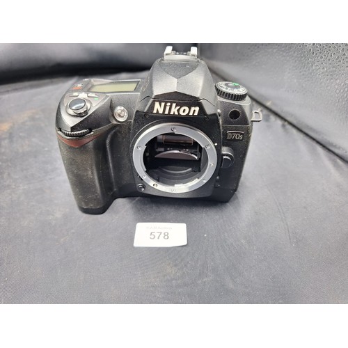 578 - Nikon Camera Body D70s