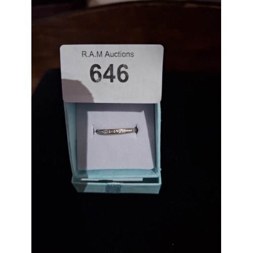 646 - 925 silver stoned ring in box