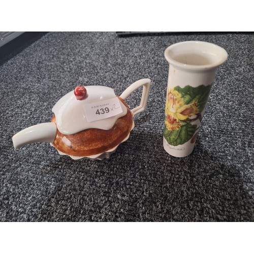 439 - Vintage swine side cake tea pot + portmirion vase