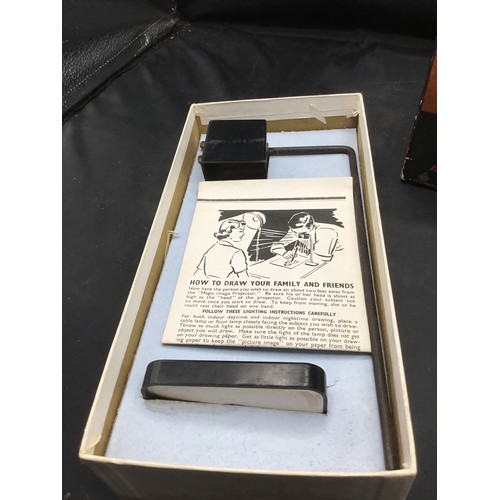 533 - Vintage boxed complete magic image projector great piece