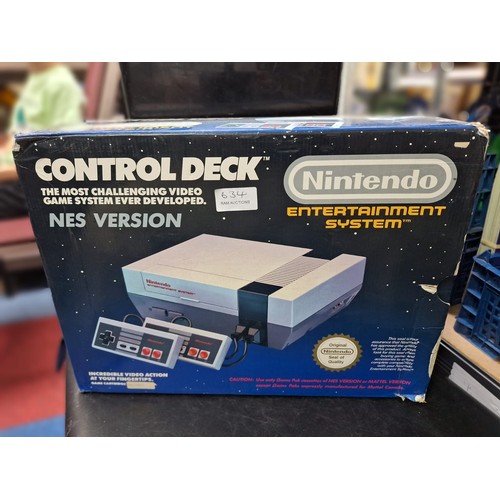 634 - Nintendo Original 001 Series Control Deck Complete In The Box