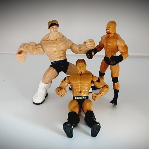 602 - 3 x WWE Wrestling Figures