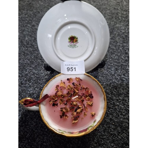 951 - Vintage Country Roses Candle in a Cup and a Saucer