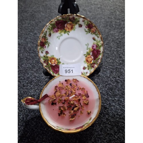 951 - Vintage Country Roses Candle in a Cup and a Saucer