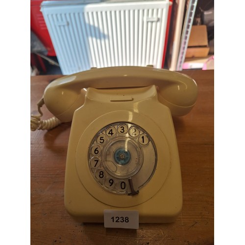 1238 - Vintage Phone