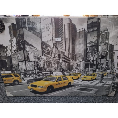 572 - 3Ft x 2.5Ft Glitter Picture of New York Taxi's New in the Pack