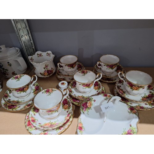 941 - Royal Albert Old Country Roses Trio x6, Planter, Sweet Dish Etc Perfect