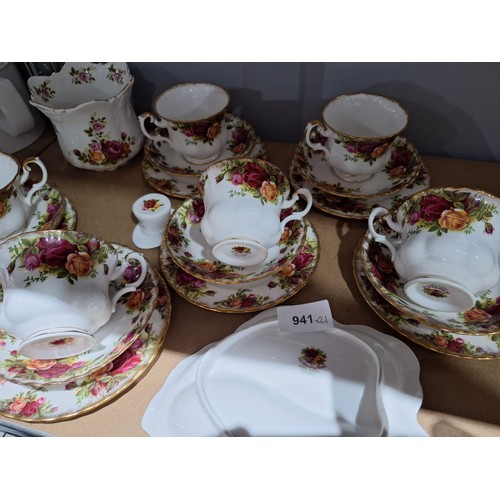 941 - Royal Albert Old Country Roses Trio x6, Planter, Sweet Dish Etc Perfect