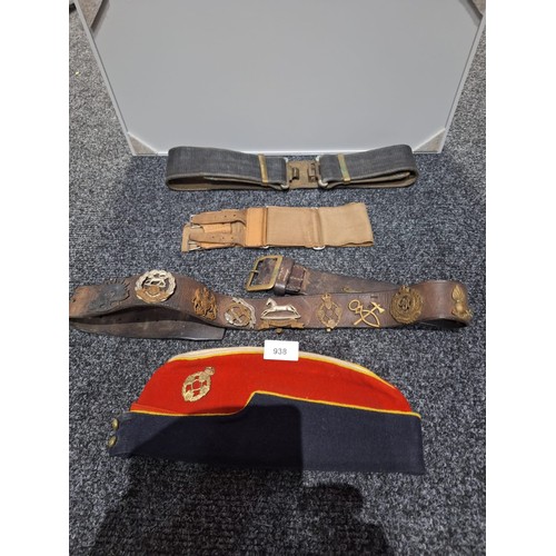 938 - Soldier Browns Reme Hat, belts and Regimental Badge Belt