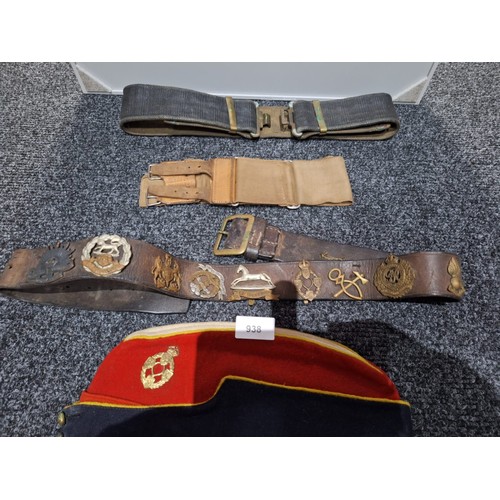 938 - Soldier Browns Reme Hat, belts and Regimental Badge Belt