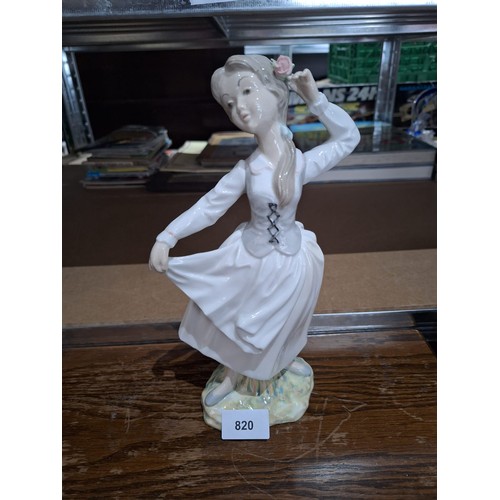 820 - Tangra by ladro Spanish porcelain 9” + dancing girl