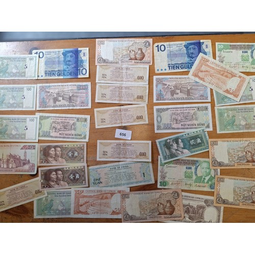 656 - Bank notes various x 30+
Netherlands,Oman,Cyprus,china,Kenya,Vietnam