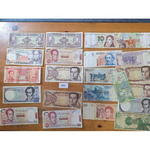 653 - Bank notes various x 23 
Venezuelan +Argentina