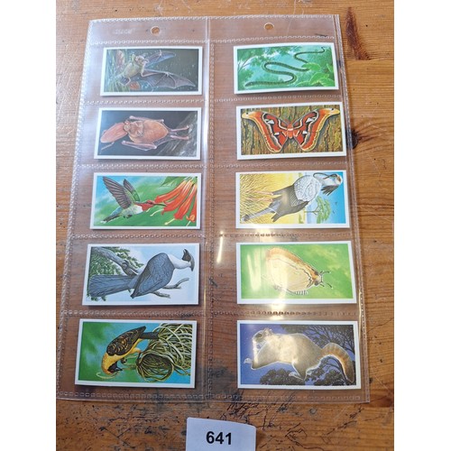 641 - Full set of Brooke bond tea cards incredible creatures