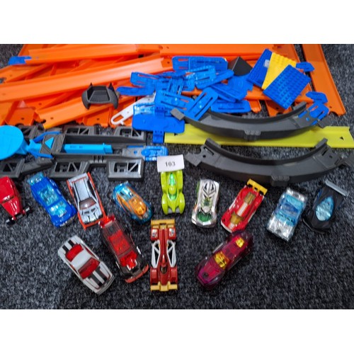 103 - Hotwheels Track Builder System In The Box and 13 Hotwheels Cars