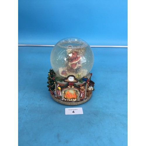Lot 4         