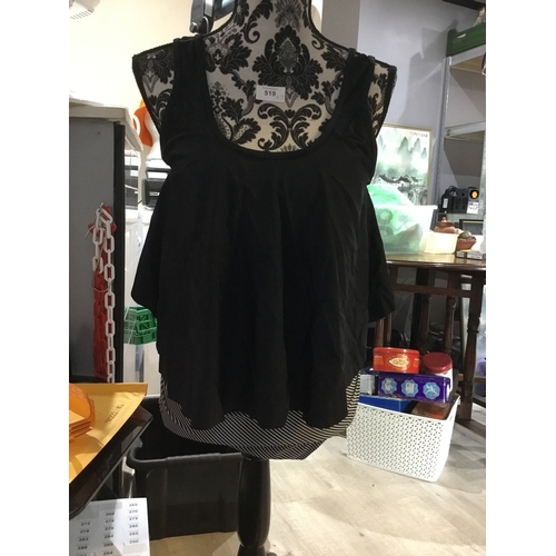 519 - Mixed Clothing Lot To Include Crop Top Size Small, Crop Top Size 3-4 Years  and a Black and White Ta... 