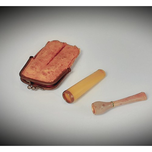 915 - 2 x Cigarette Holders - Amber / Marble in a Leather Pouch