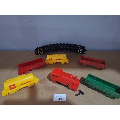 949 - Vintage Toy Wind Up Train Set