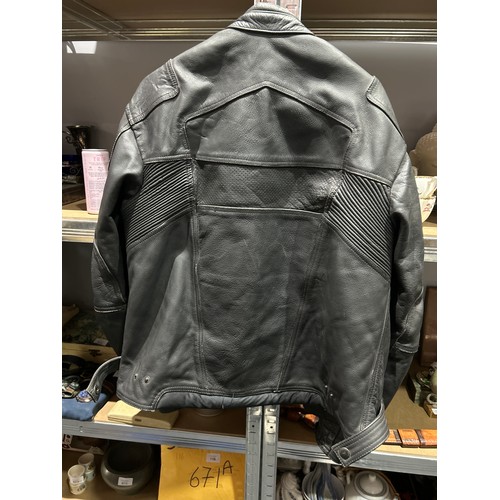 687 - Frank Thomas Leather Bikers Jacket Size 40