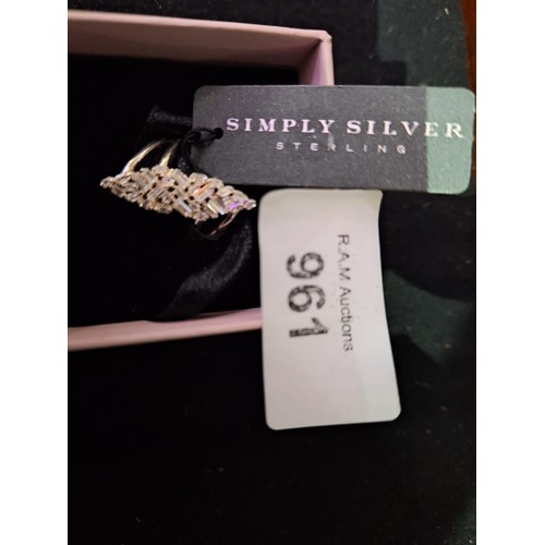 961 - New In The Box Stoned Simply Silver Ring With Tags