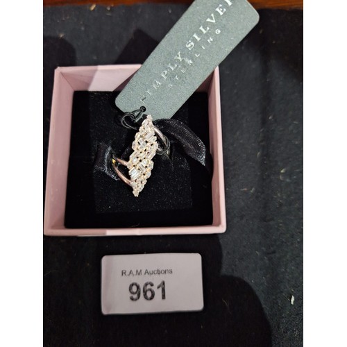 961 - New In The Box Stoned Simply Silver Ring With Tags