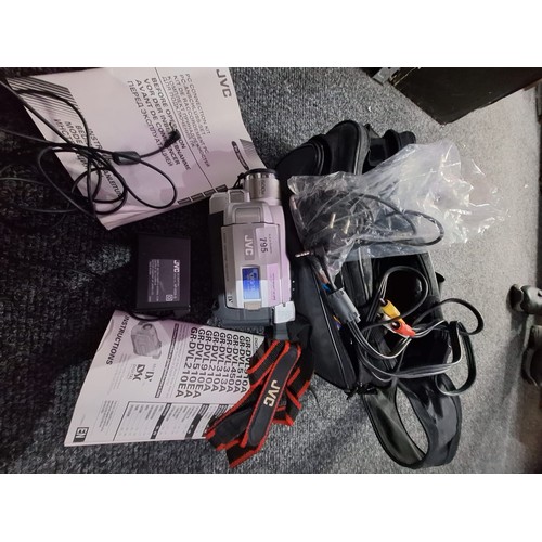 864 - Cased Canon E230 Camera Recorder With Flash and all Leads