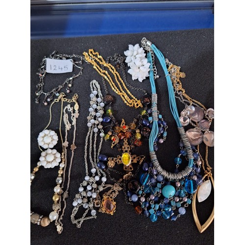 1245 - Pad of Fashion and Vintage Jewellery To Include Necklaces, Chains, Pendants, Earrings Etc