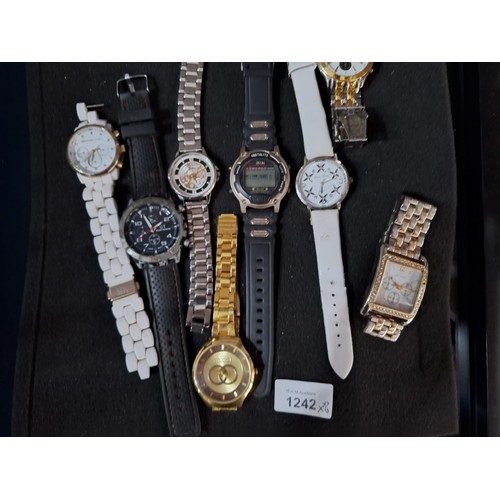 1242 - Fashion and Vintage Watches x8 To Include Gucci, Michael Kors, Zeon, Etc