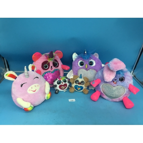 130 - Unicorn Soft Toys x6 4 Are Large and 2 Are Small