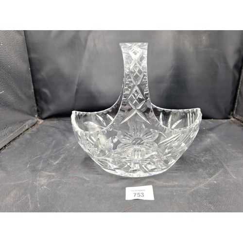 753 - Heavy Cut Crystal Fruit Bowl 10