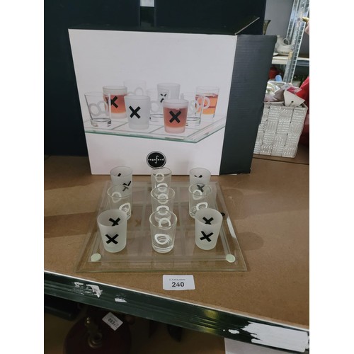 240 - Saga Form Noughts and Crosses Club Shot Game