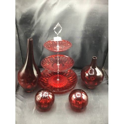 334 - Cranberry red glass group to inc. 3tier cake stand 2 vases 2 paper weights