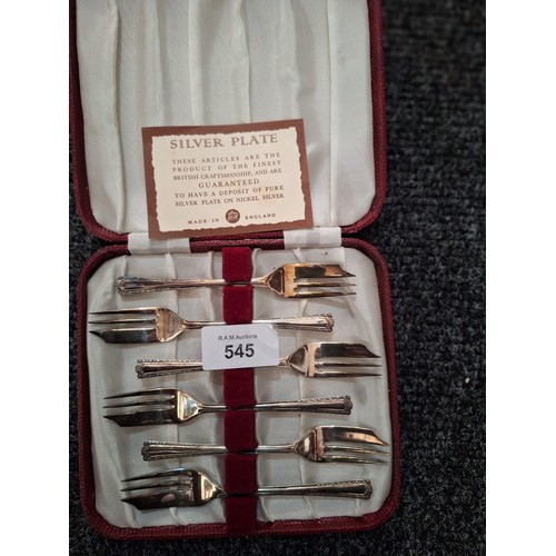 545 - Vintage Cased Set Of Silver Plated Cake Forks