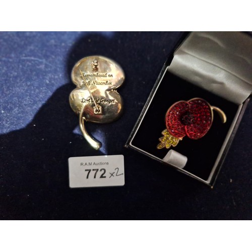 772 - Collectable Boxed Poppy Brooches x2