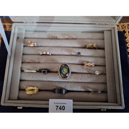 740 - Tray Of 15 Vintage and Fashion Rings