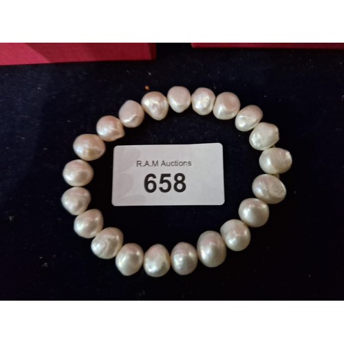 658 - Boxed Genuine Baroque Pearl Bracelet