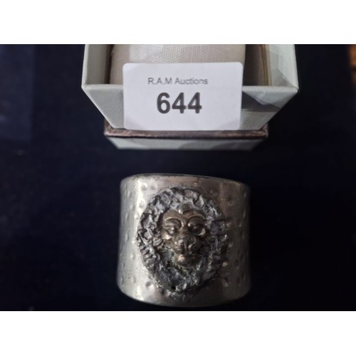 644 - Vintage Lions Head Lead/White Metal Bangle