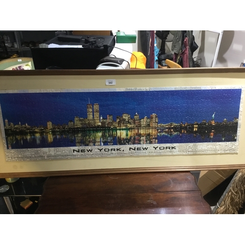 542 - Framed Jigsaw of New York Skyline